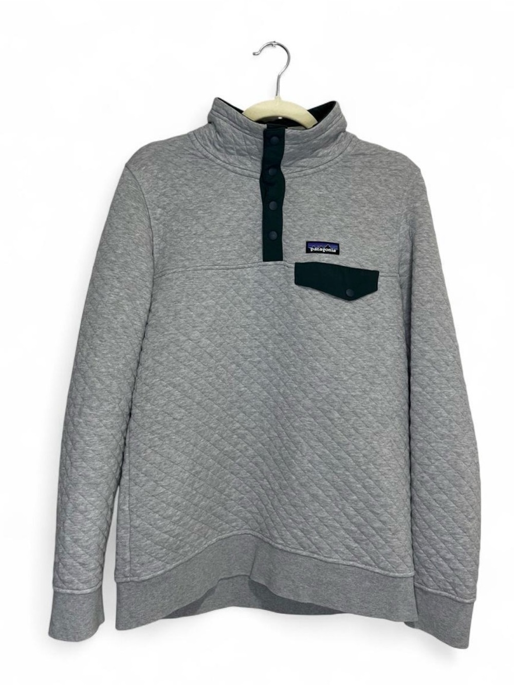 Patagonia Quilted Pullover - Gray with Dark Green Accents